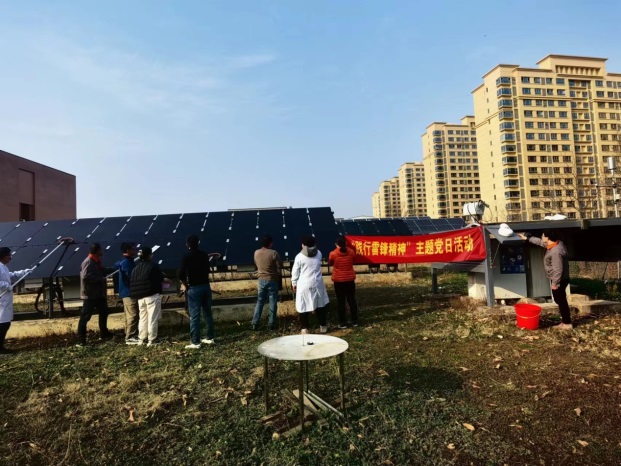 说明: E:\中心工作\2023\践行雷锋精神主题党日活动照片.jpg 伟德BETVLCTOR